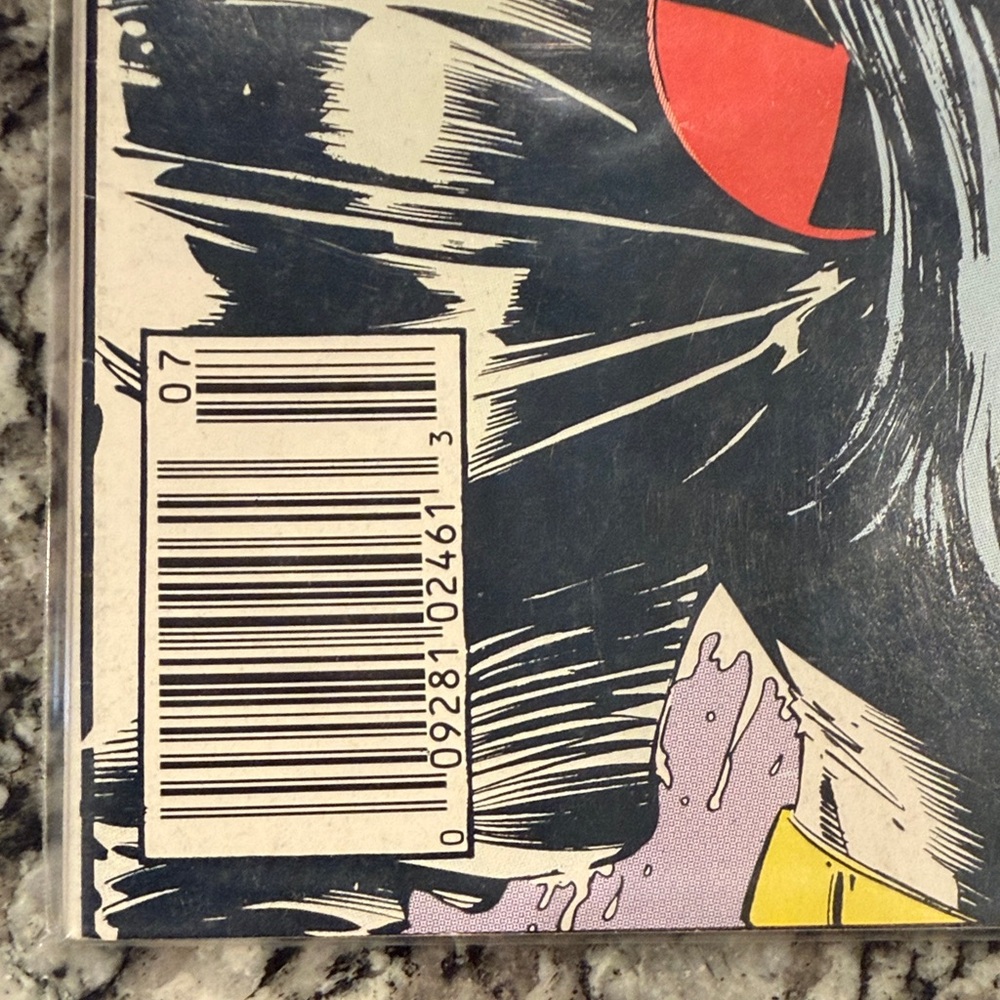 Marvel X-Men Comic with Yellow and Blue Logo - Picture 3 of 4